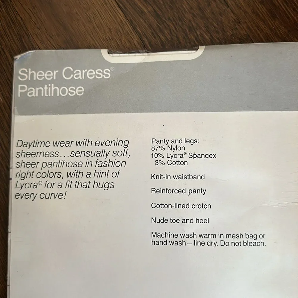 Vintage new in packaging Jcpenney Sheer Caress‎ Sandalfoot taupe pantyhose